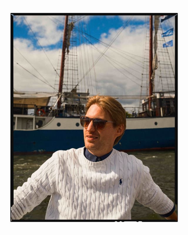 Life & portrait image 4